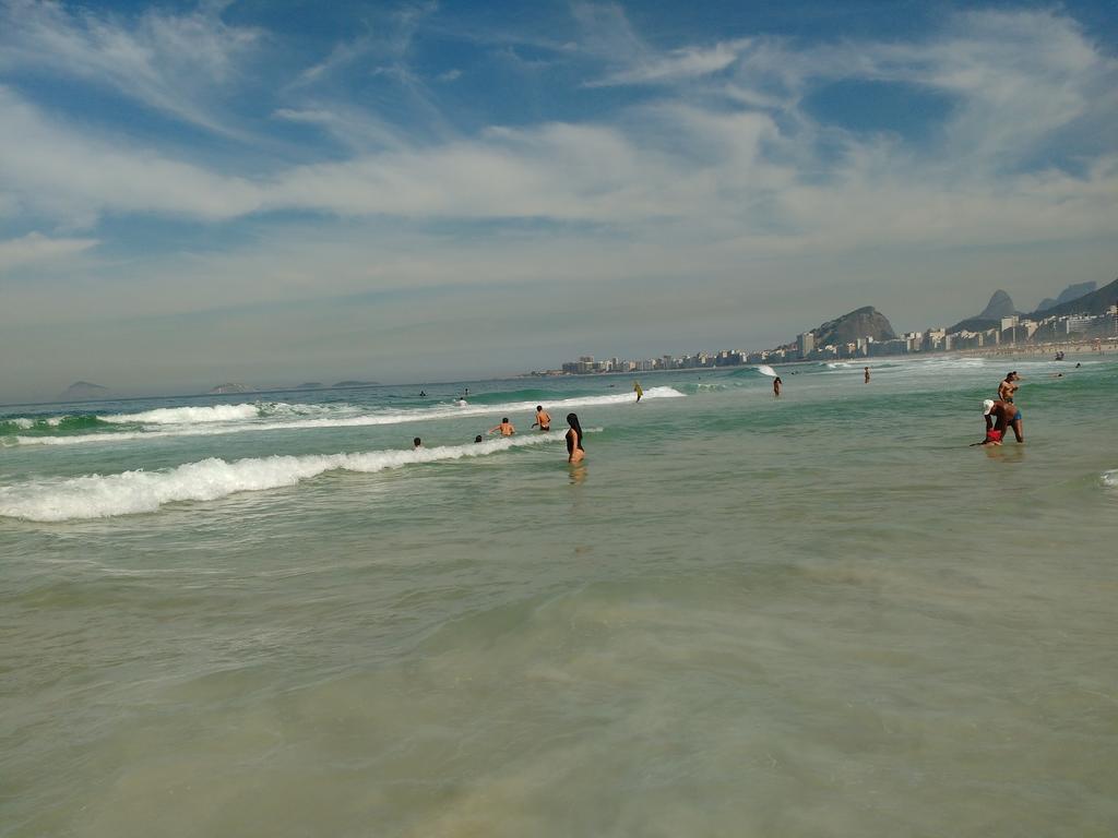 Quarto Casa De Familia Copacabana *